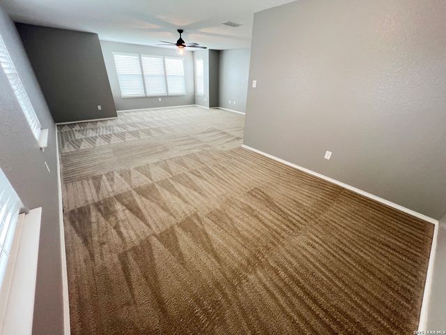 7915 Stalemate Cove, San Antonio, TX 78254