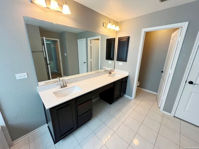 7915 Stalemate Cove, San Antonio, TX 78254
