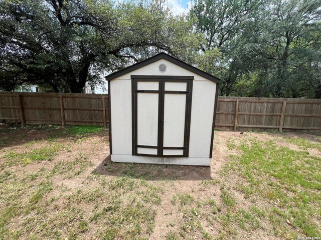 7915 Stalemate Cove, San Antonio, TX 78254