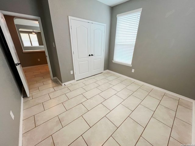 7915 Stalemate Cove, San Antonio, TX 78254