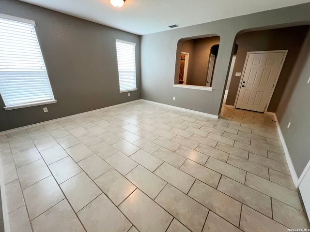 7915 Stalemate Cove, San Antonio, TX 78254