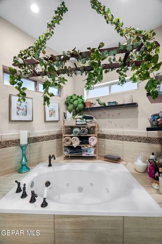 7833 ENCHANTED TRAIL Drive, El Paso, TX 79911