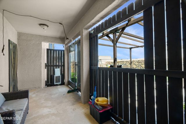 7833 ENCHANTED TRAIL Drive, El Paso, TX 79911