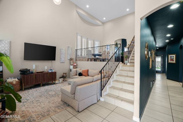 7833 ENCHANTED TRAIL Drive, El Paso, TX 79911