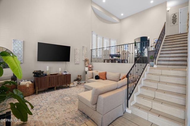7833 ENCHANTED TRAIL Drive, El Paso, TX 79911