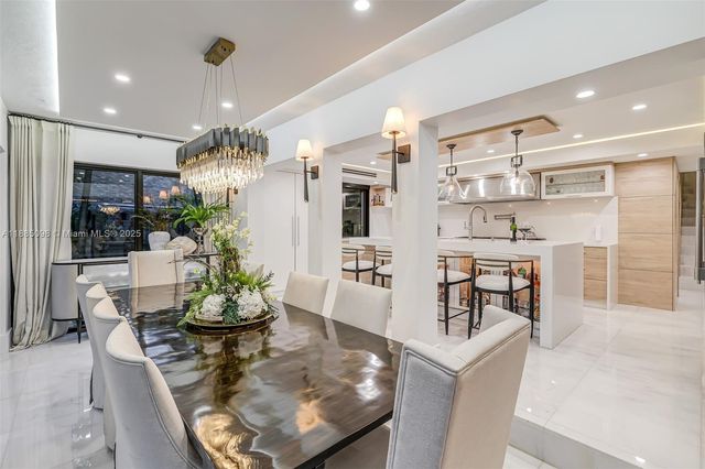 8761 SW 56th St, Miami, FL 33165