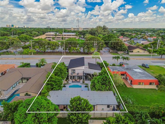 8761 SW 56th St, Miami, FL 33165