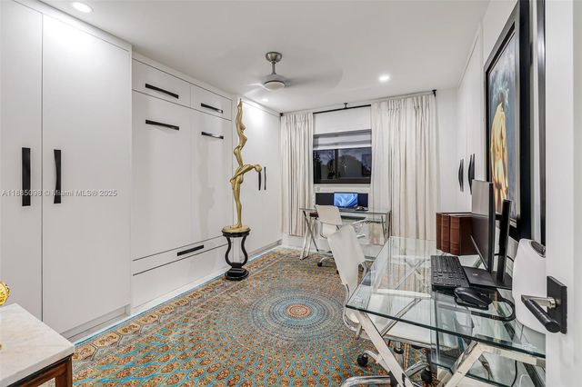 8761 SW 56th St, Miami, FL 33165