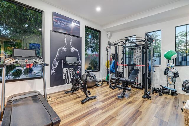 8761 SW 56th St, Miami, FL 33165