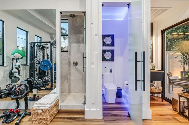 8761 SW 56th St, Miami, FL 33165