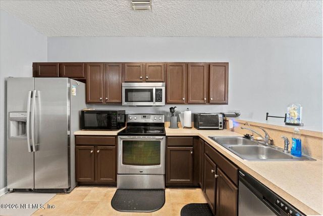 1510 BISCAYNE BAY Drive, Jacksonville, FL 32218