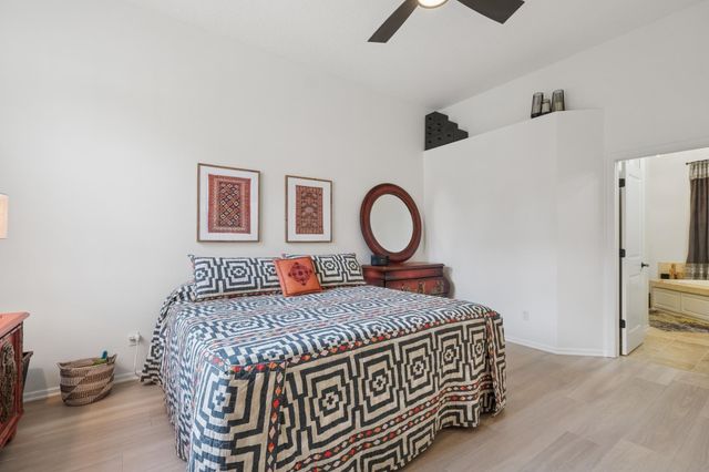 3832 Linden Drive E, Medina, MN 55340