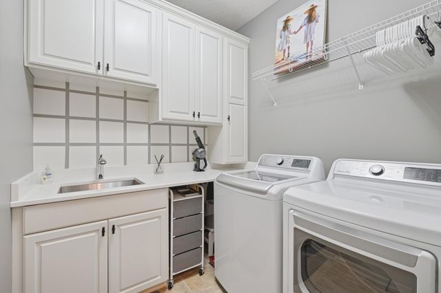 3832 Linden Drive E, Medina, MN 55340