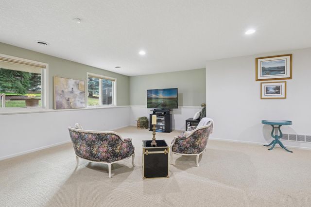 3832 Linden Drive E, Medina, MN 55340