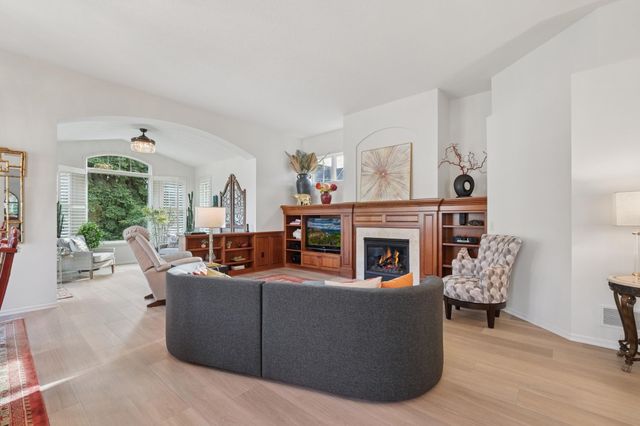 3832 Linden Drive E, Medina, MN 55340