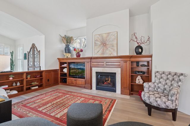 3832 Linden Drive E, Medina, MN 55340