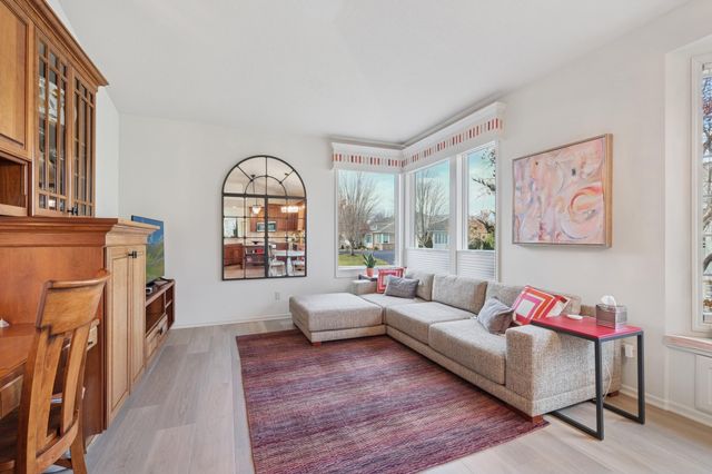 3832 Linden Drive E, Medina, MN 55340