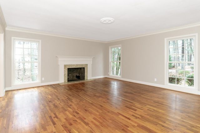 302 Brookwood Lane, La Fayette, GA 30728