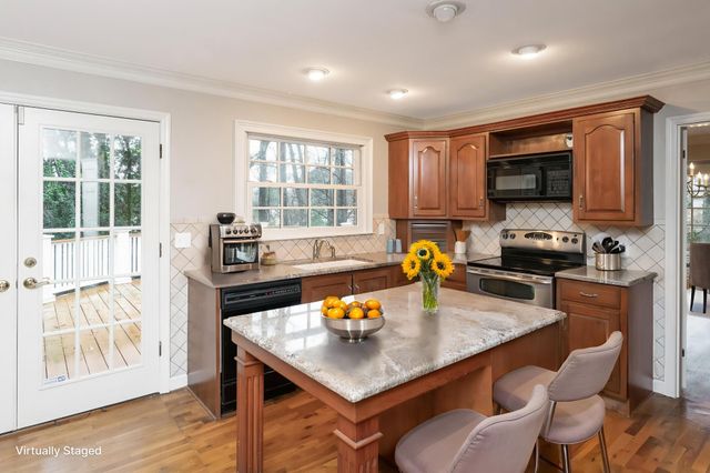 302 Brookwood Lane, La Fayette, GA 30728