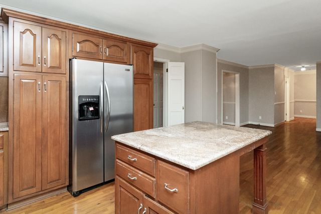 302 Brookwood Lane, La Fayette, GA 30728