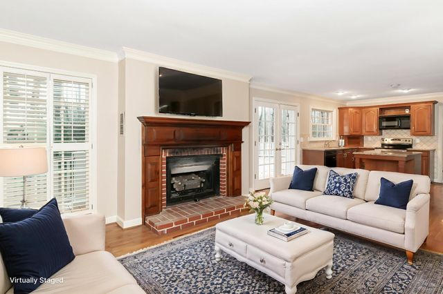 302 Brookwood Lane, La Fayette, GA 30728