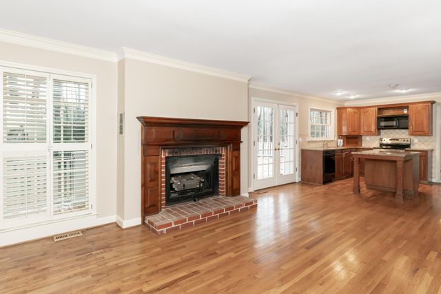 302 Brookwood Lane, La Fayette, GA 30728