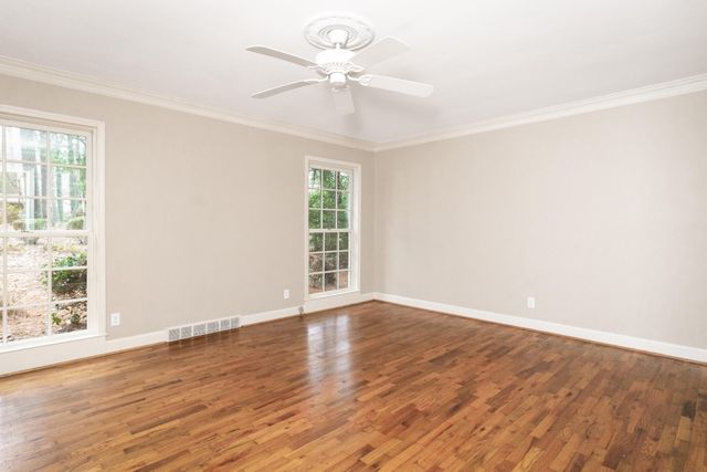 302 Brookwood Lane, La Fayette, GA 30728