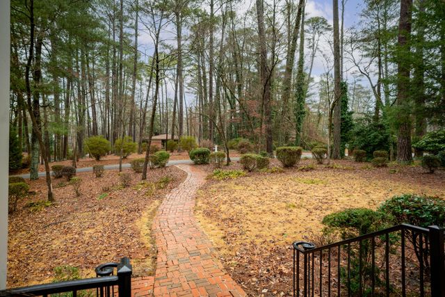 302 Brookwood Lane, La Fayette, GA 30728