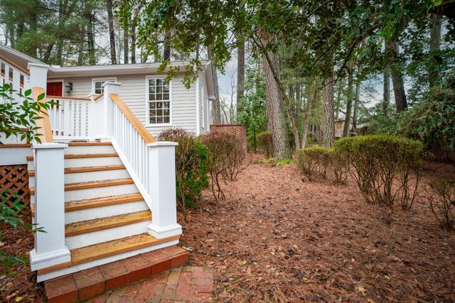 302 Brookwood Lane, La Fayette, GA 30728