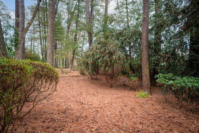 302 Brookwood Lane, La Fayette, GA 30728