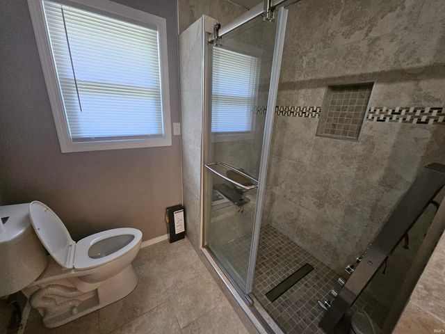 2251 Viehe Drive, Evansville, IN 47725