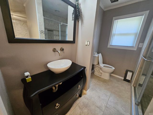 2251 Viehe Drive, Evansville, IN 47725