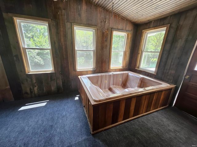 2251 Viehe Drive, Evansville, IN 47725