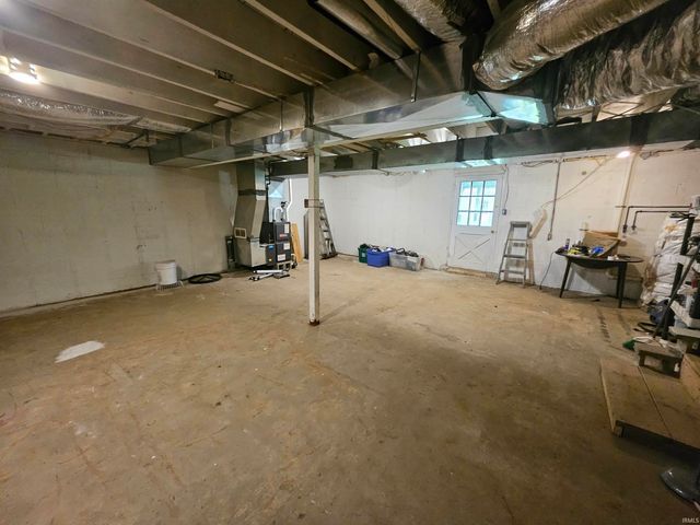 2251 Viehe Drive, Evansville, IN 47725