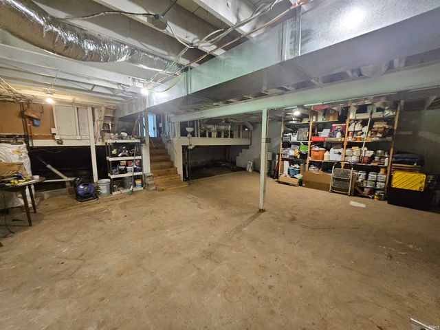 2251 Viehe Drive, Evansville, IN 47725