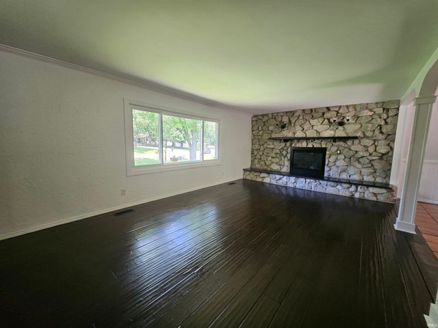 2251 Viehe Drive, Evansville, IN 47725