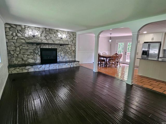 2251 Viehe Drive, Evansville, IN 47725