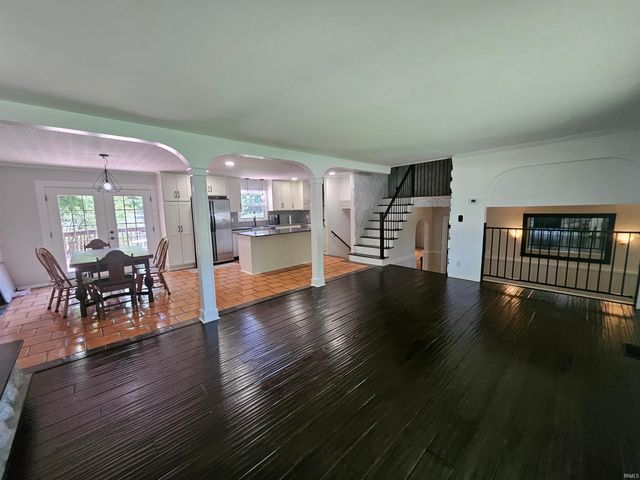2251 Viehe Drive, Evansville, IN 47725