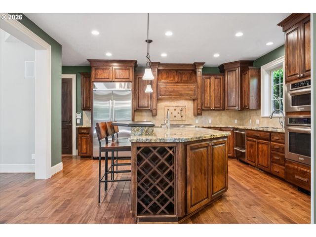 18086 JENIFERS Way, Lake Oswego, OR 97035