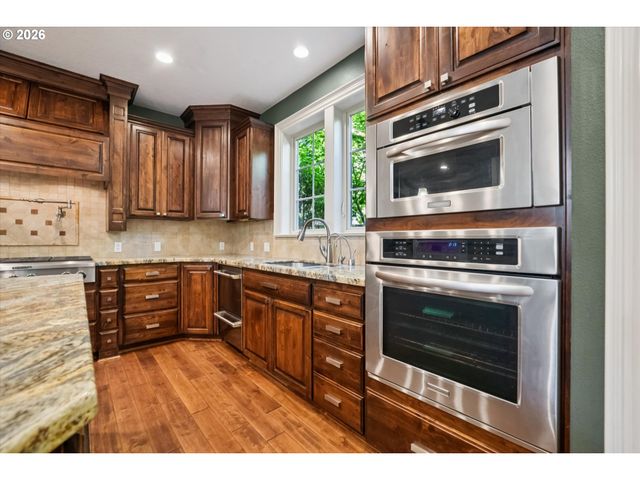18086 JENIFERS Way, Lake Oswego, OR 97035