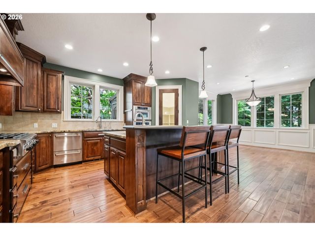 18086 JENIFERS Way, Lake Oswego, OR 97035