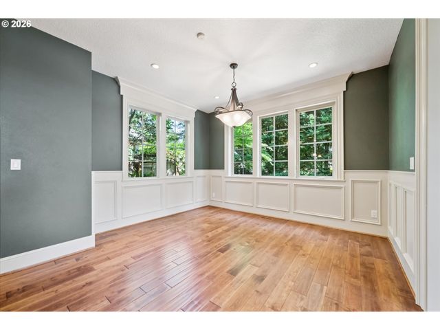 18086 JENIFERS Way, Lake Oswego, OR 97035
