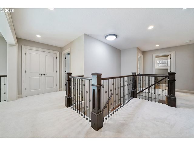 18086 JENIFERS Way, Lake Oswego, OR 97035