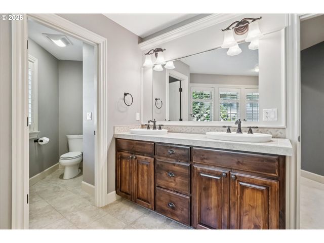 18086 JENIFERS Way, Lake Oswego, OR 97035