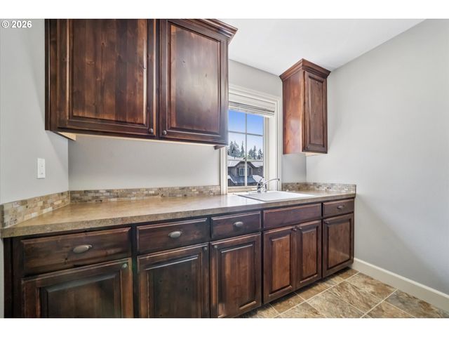 18086 JENIFERS Way, Lake Oswego, OR 97035