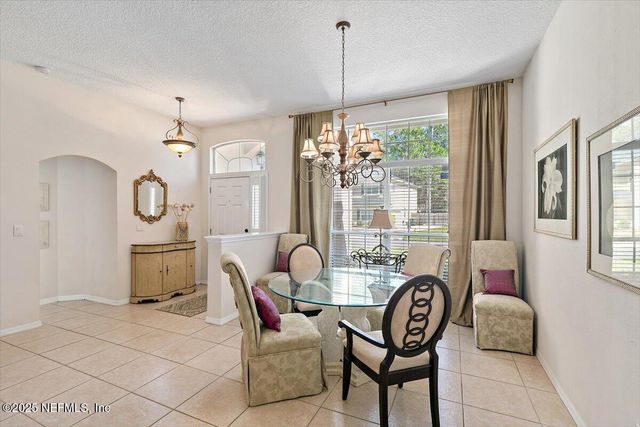 11890 MAGNOLIA FALLS Drive, Jacksonville, FL 32258