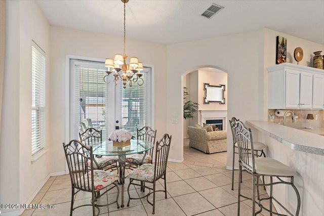 11890 MAGNOLIA FALLS Drive, Jacksonville, FL 32258