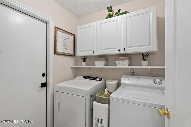 11890 MAGNOLIA FALLS Drive, Jacksonville, FL 32258