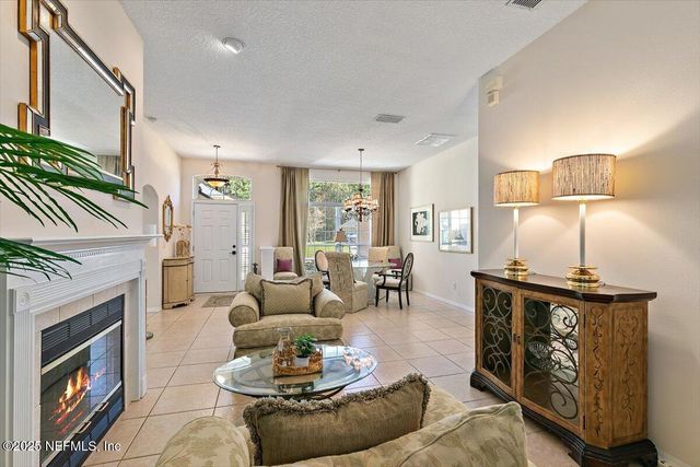 11890 MAGNOLIA FALLS Drive, Jacksonville, FL 32258