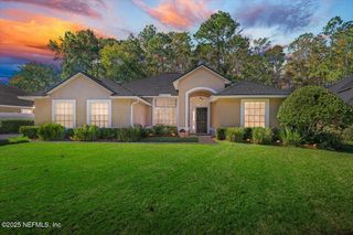 11890 MAGNOLIA FALLS Drive, Jacksonville, FL 32258